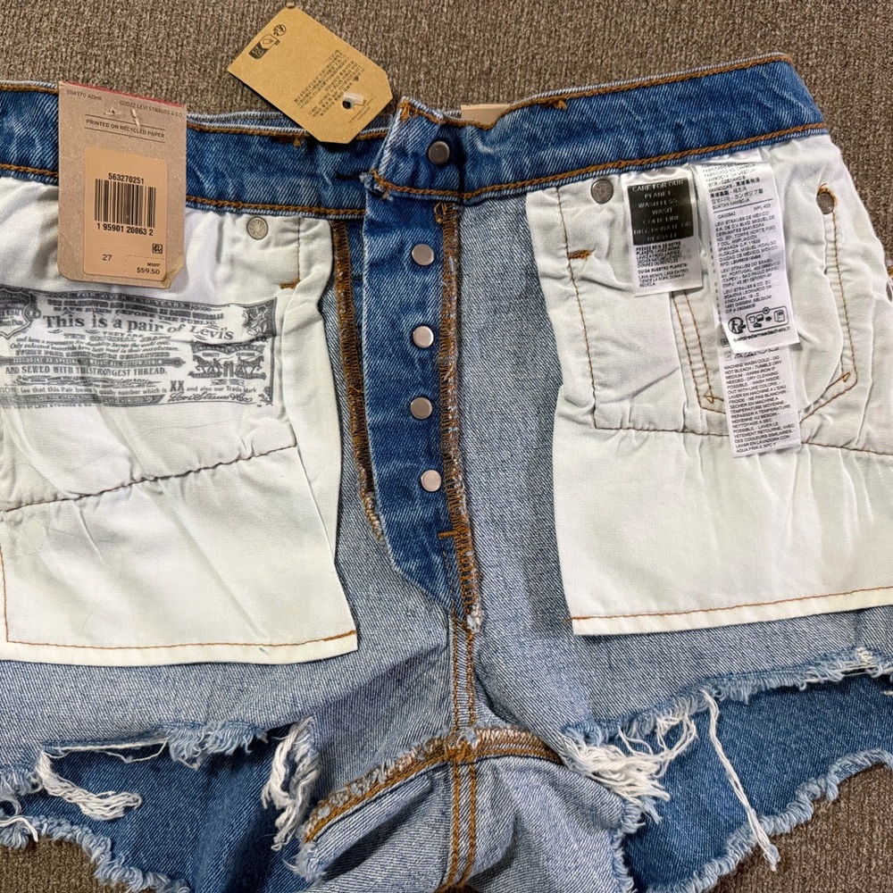 NWT Levi's 501 Original High Rise Denim Shorts - Picture 4 of 7